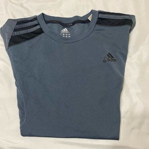 Adidas Medium workout Shirt